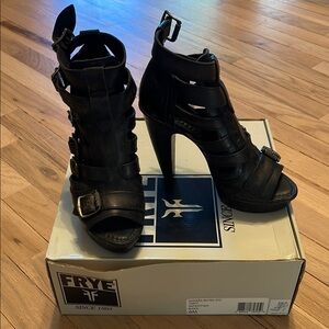 FRYE | ‘SAMARA’ Heel | 6